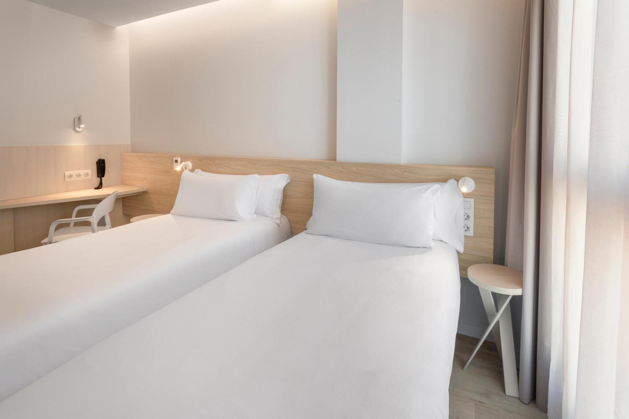 B&B Hotel Alicante Centro ภายนอก รูปภาพ