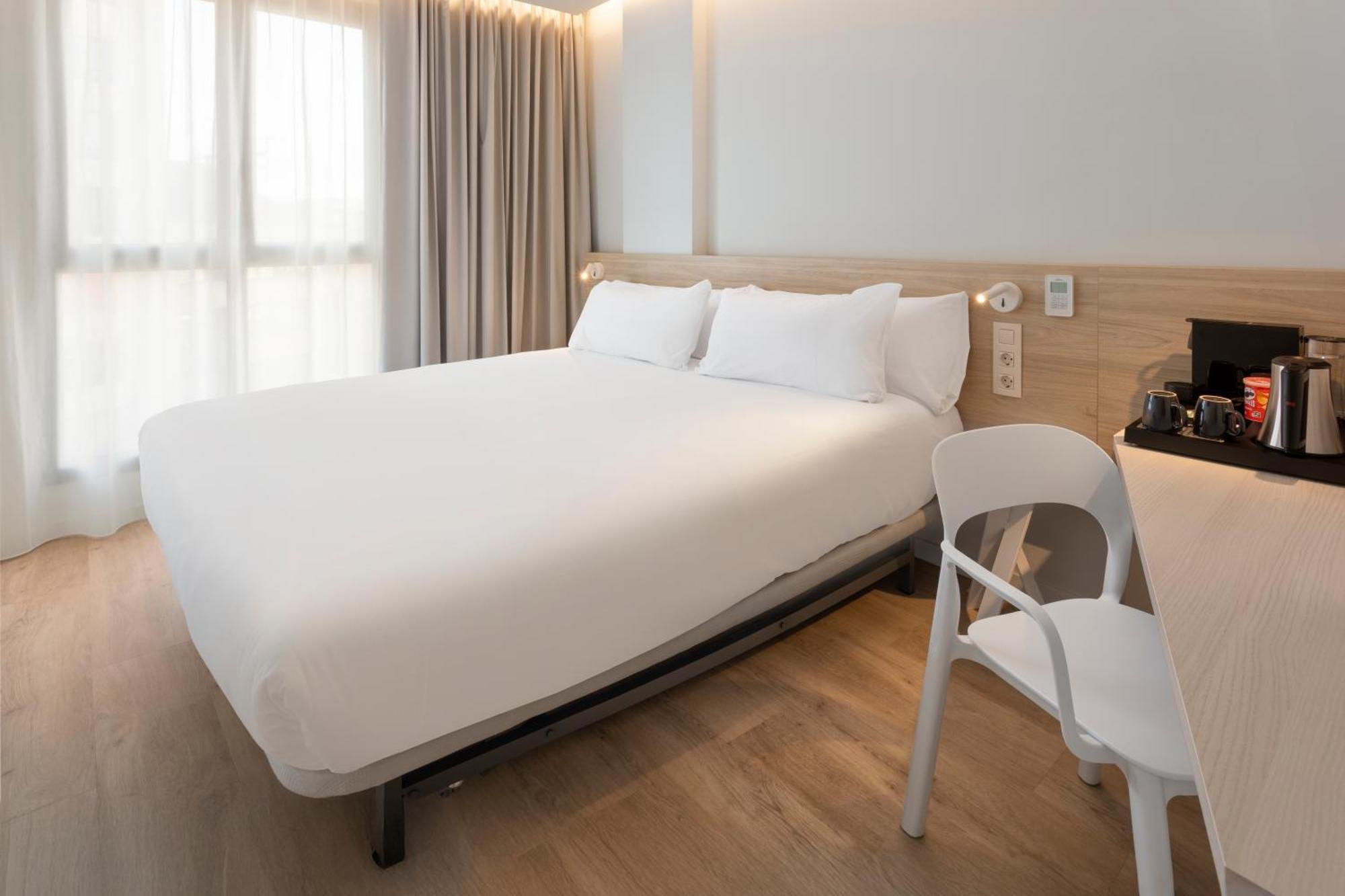 B&B Hotel Alicante Centro ภายนอก รูปภาพ