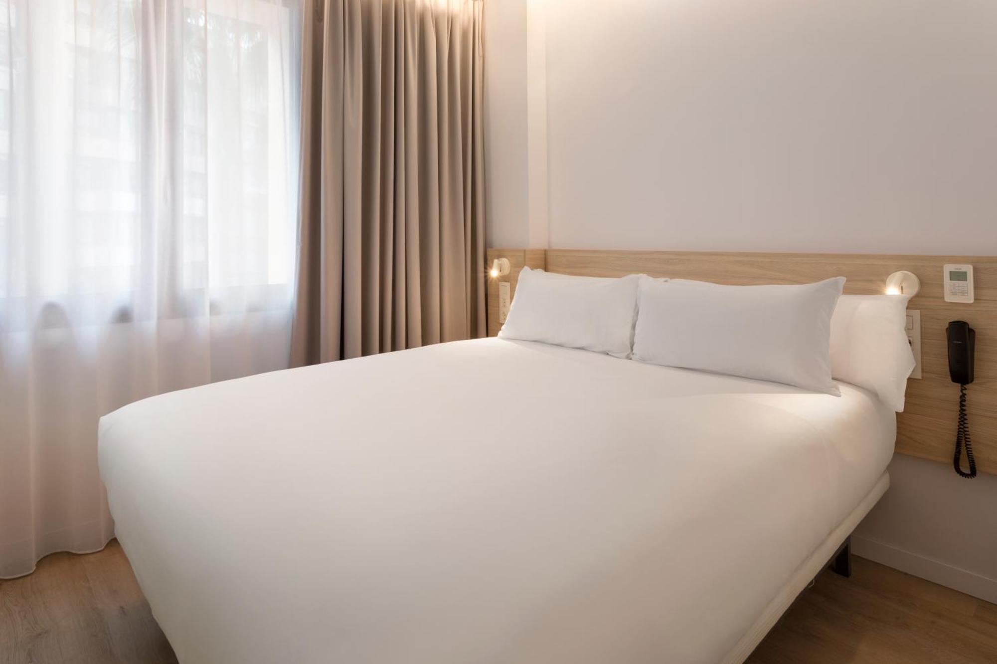 B&B Hotel Alicante Centro ภายนอก รูปภาพ