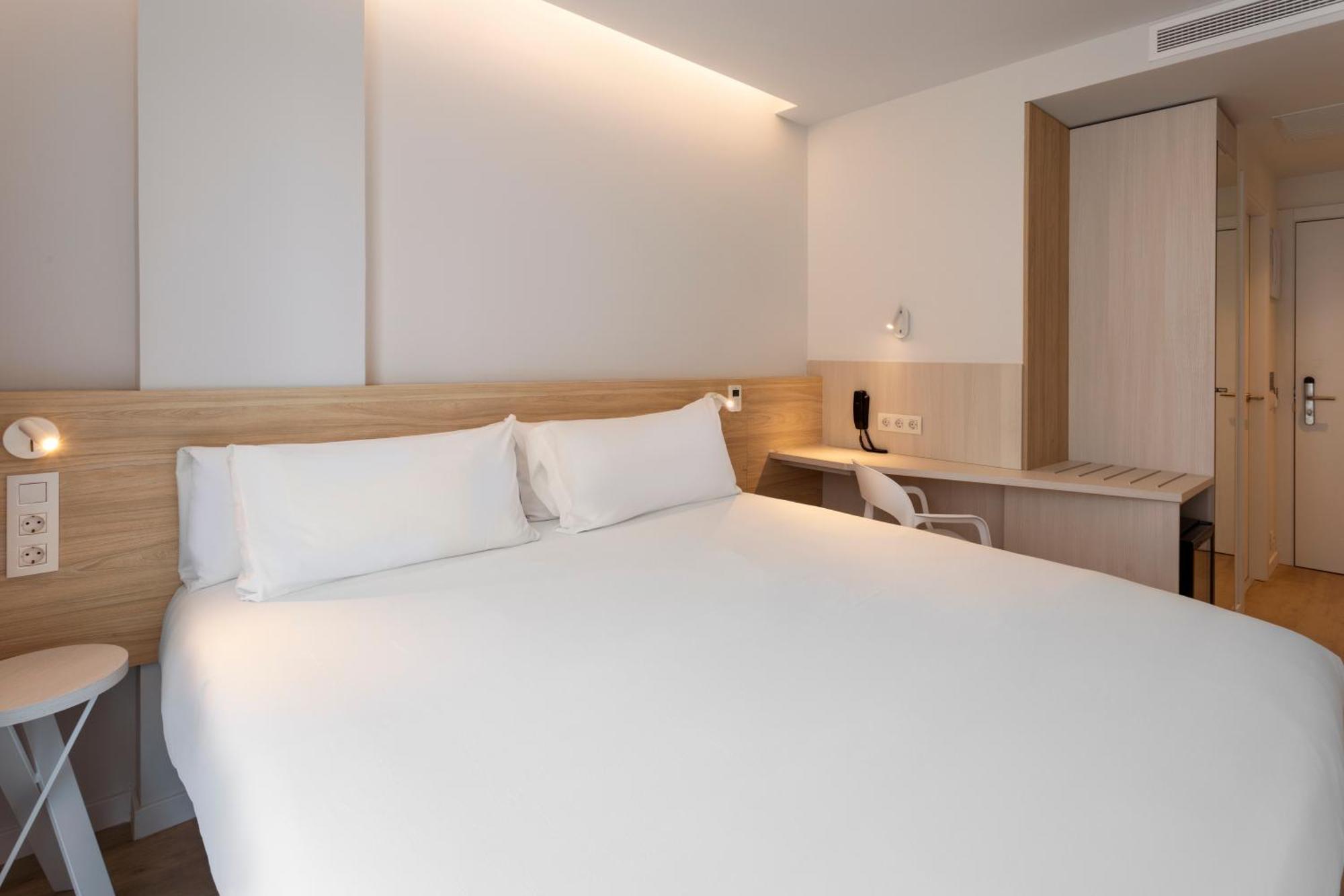 B&B Hotel Alicante Centro ภายนอก รูปภาพ
